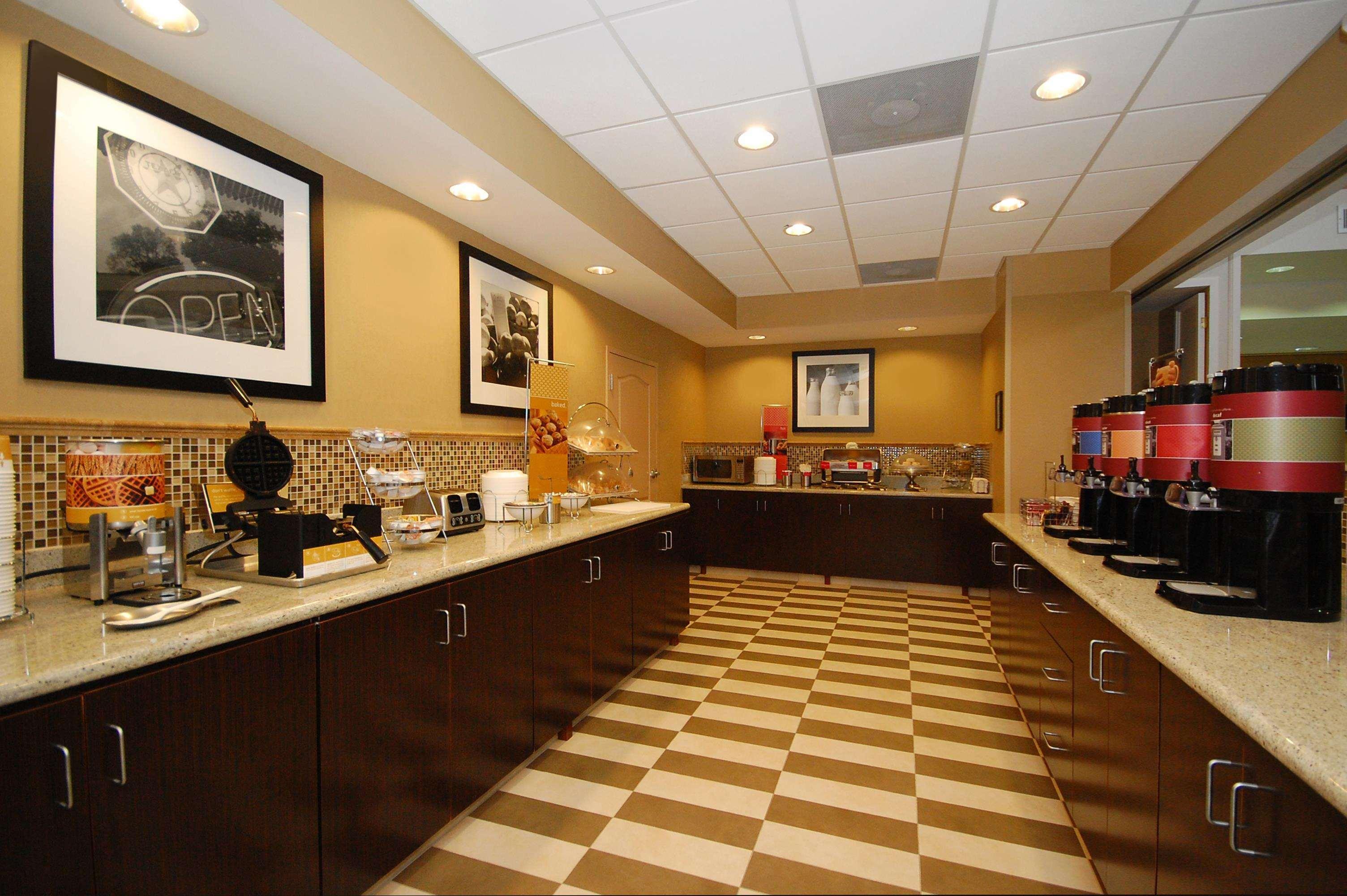 Hampton Inn Jackson/Flowood - Airport Area Ms Luckney Restaurant foto